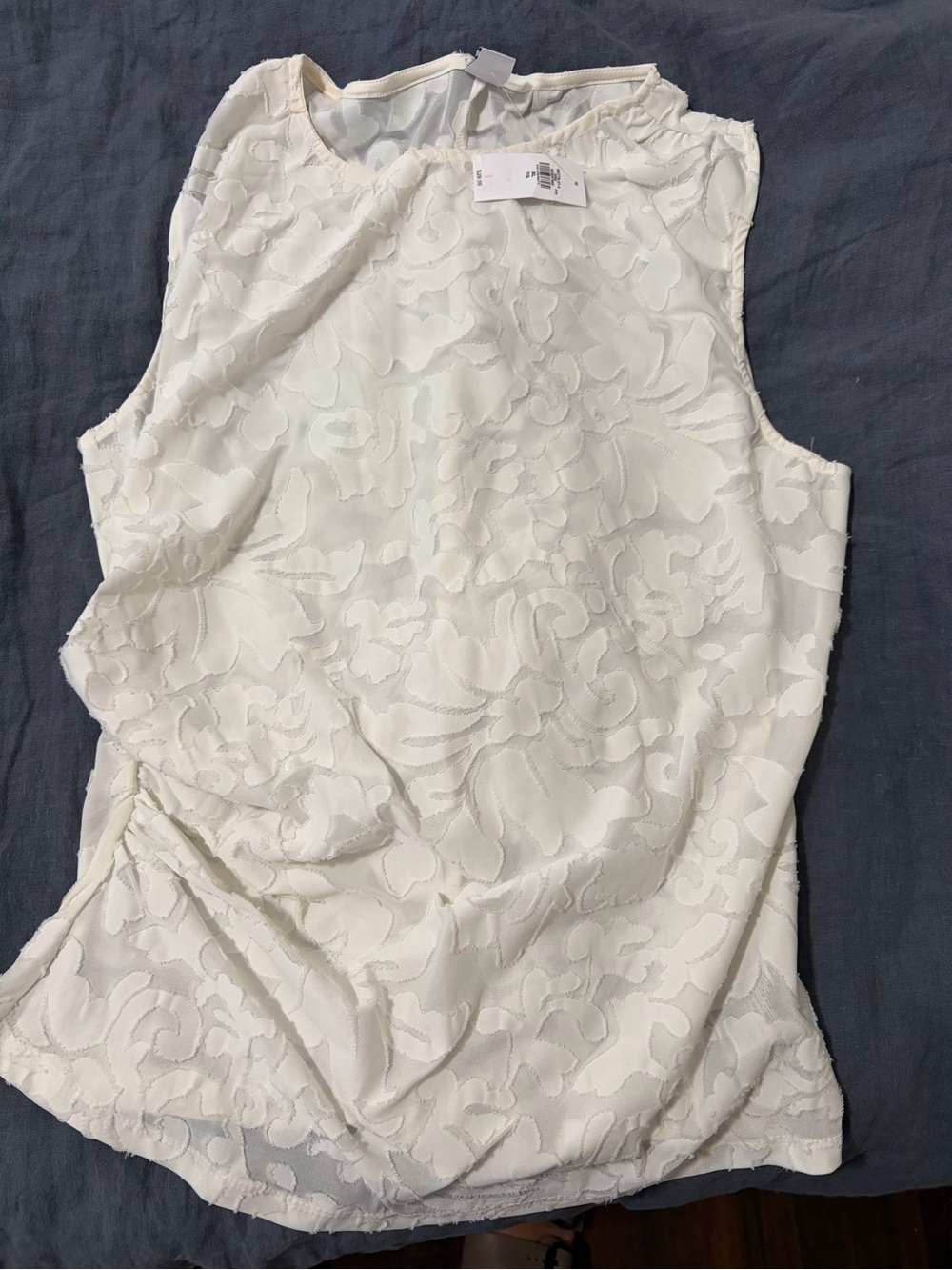 Women's White Sleeveless Floral Jacquard Top
